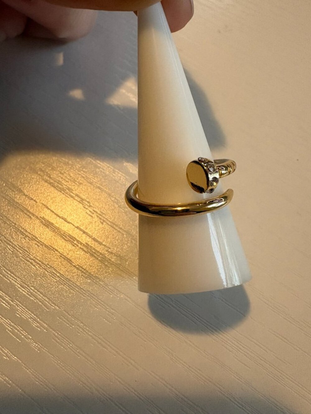 crest ring - Picture 2 of 3